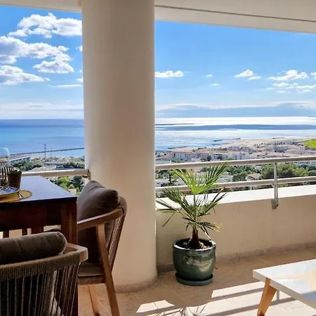 L'escapade, Vue Exceptionnelle, Standing, Piscine, Tennis, Climatisation, Parking セット