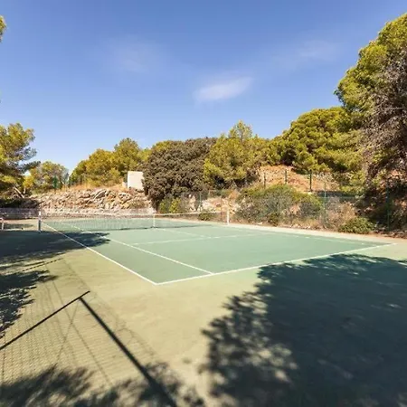 L'escapade, Vue Exceptionnelle, Standing, Piscine, Tennis, Climatisation, Parking アパート