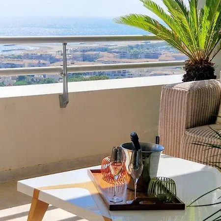 L'escapade, Vue Exceptionnelle, Standing, Piscine, Tennis, Climatisation, Parking